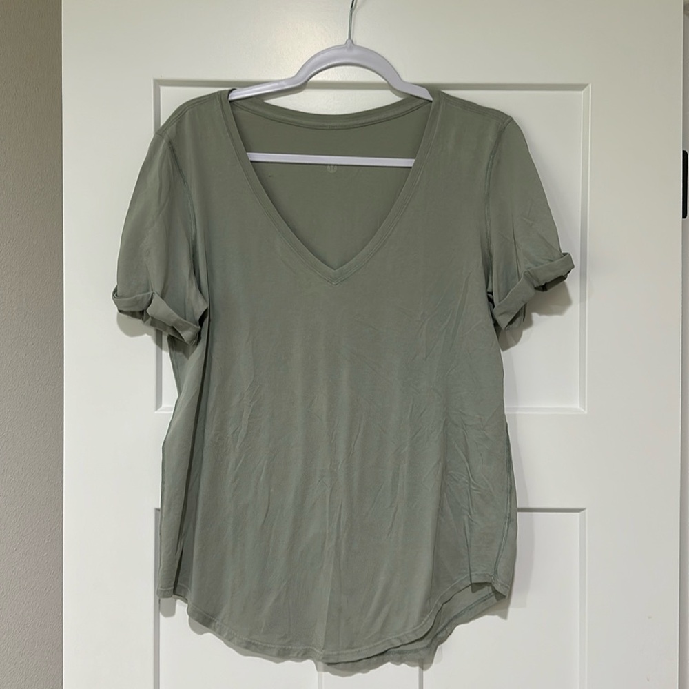 Lululemon Tshirt